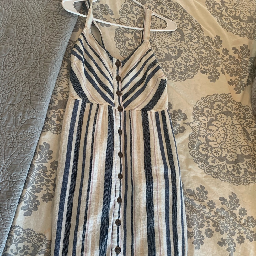 Universal Thread dress with pockets